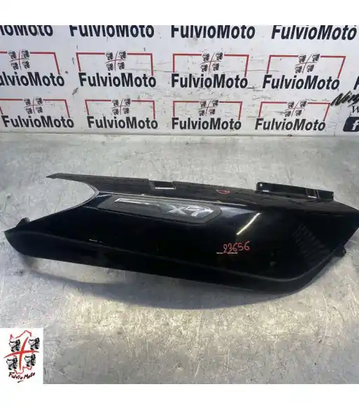 Bon Plan Flanc de selle Droit PIAGGIO x7 125 – 2008