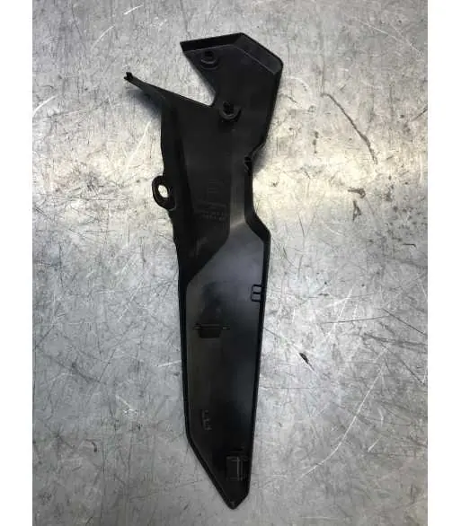 Super Prix Flanc de selle Avant Gauche HONDA HORNET 750 – 2024
