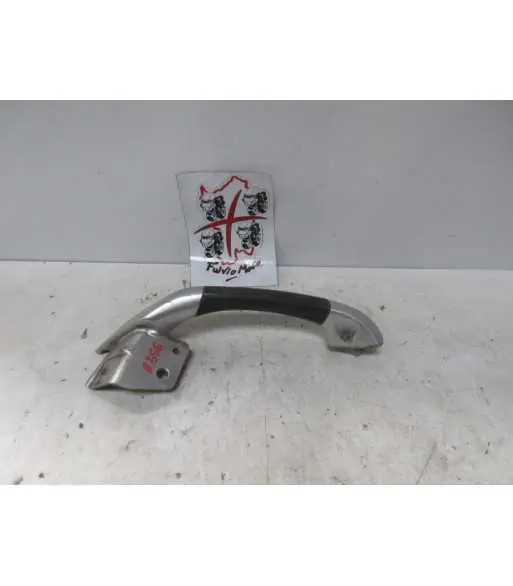 Barre maintien passager gauche – PIAGGIO MP3 400 – 2019 Meilleur Prix