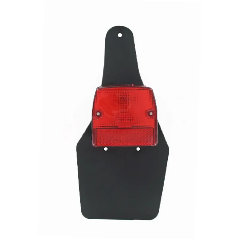 Vente Directe Feu arrière Peugeot 103 SP / SPX – Lumière / Stop – Noir / Rouge avec bavette