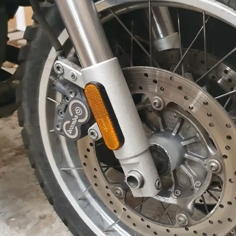 Dernier Modèle CATADIOPTRES ORANGES DE FOURCHE (LA PAIRE)