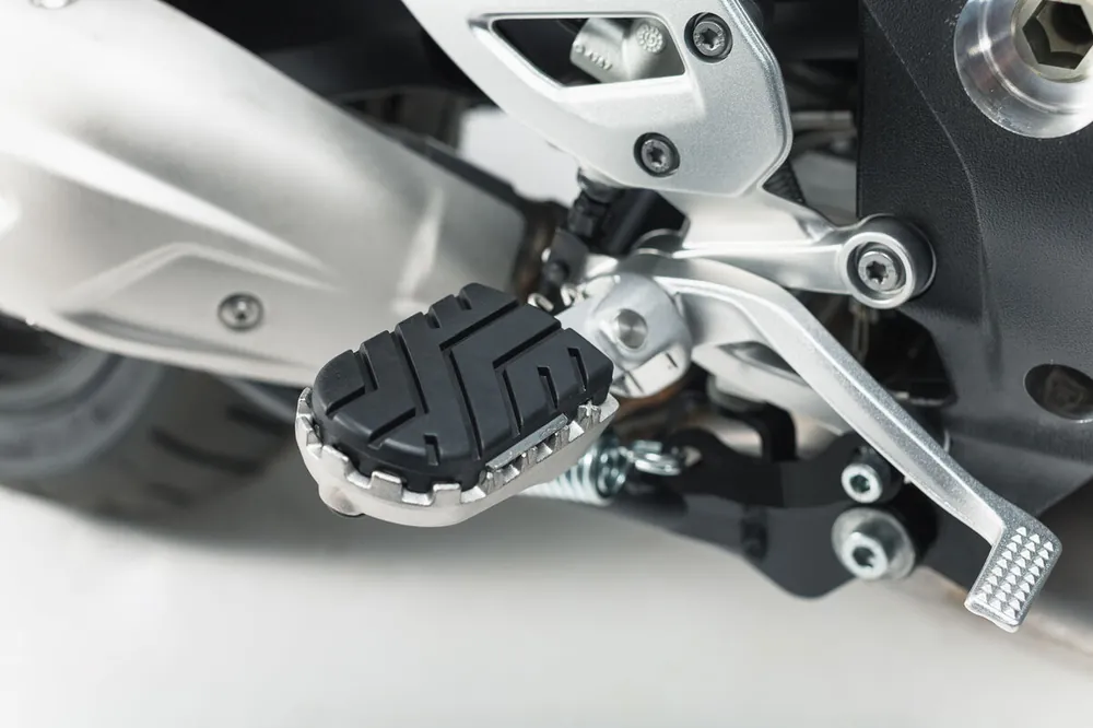 Affaire À Saisir SW-Motech Repose-pieds réglables ION, acier inoxydable, pour BMW S 1000 XR